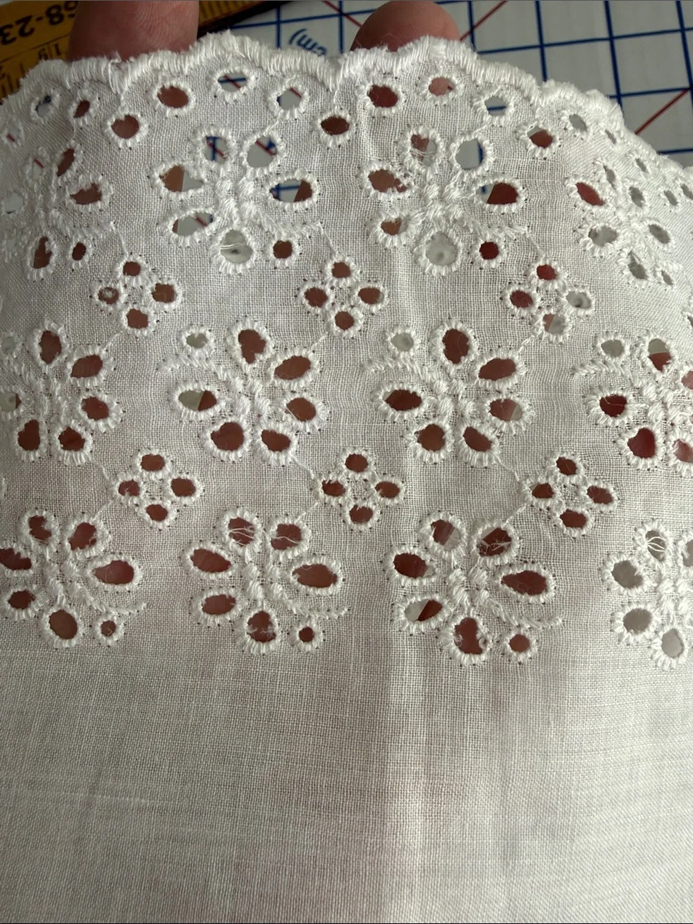 Vintage Cotton Eyelet Embroidered Edging 6 Yards x 5” Cream Floral Scalloped